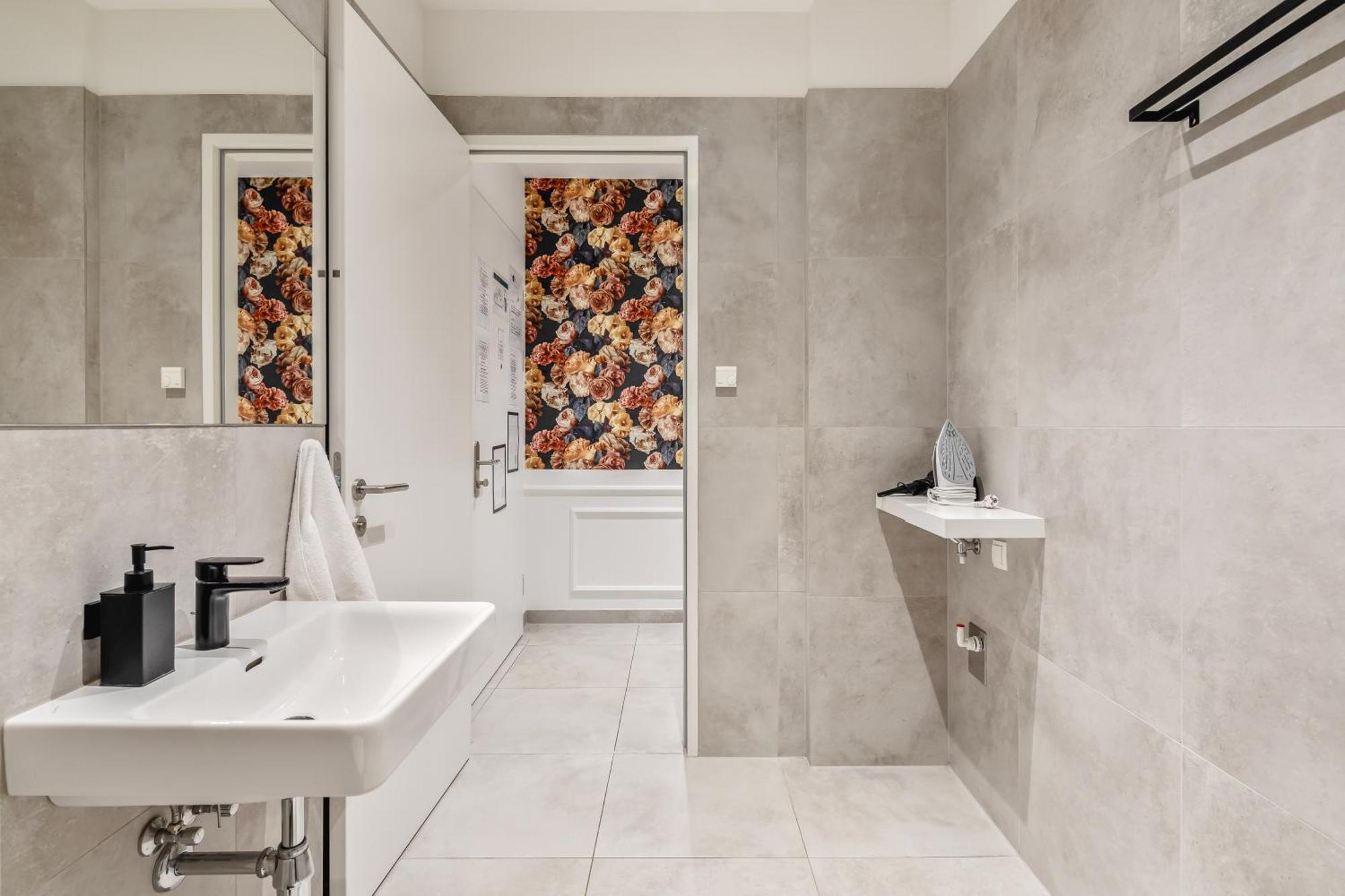 Stylish Flower Power Studio - Close To City Center & Public Transport - Ac & Wifi Vienna Esterno foto